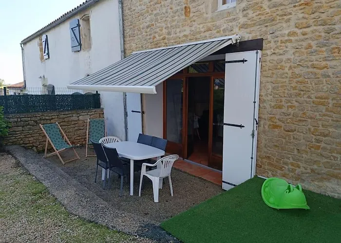 度假居 Charmante Maison En Pierres Sainte-Radégonde-des-Noyers